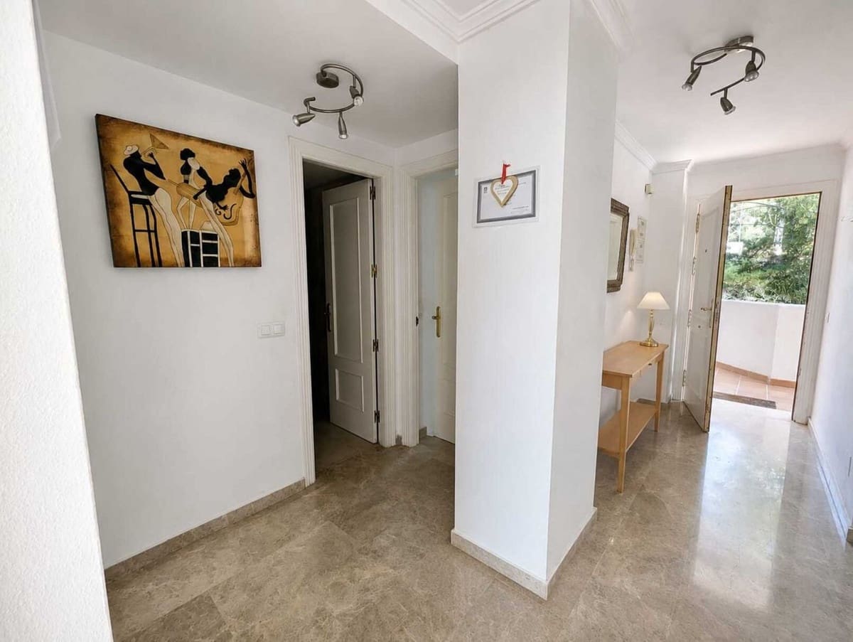 2 slaapkamer Appartement te koop in Sitio de Calahonda met zwembad - € 345.000 (Ref: 10073067)