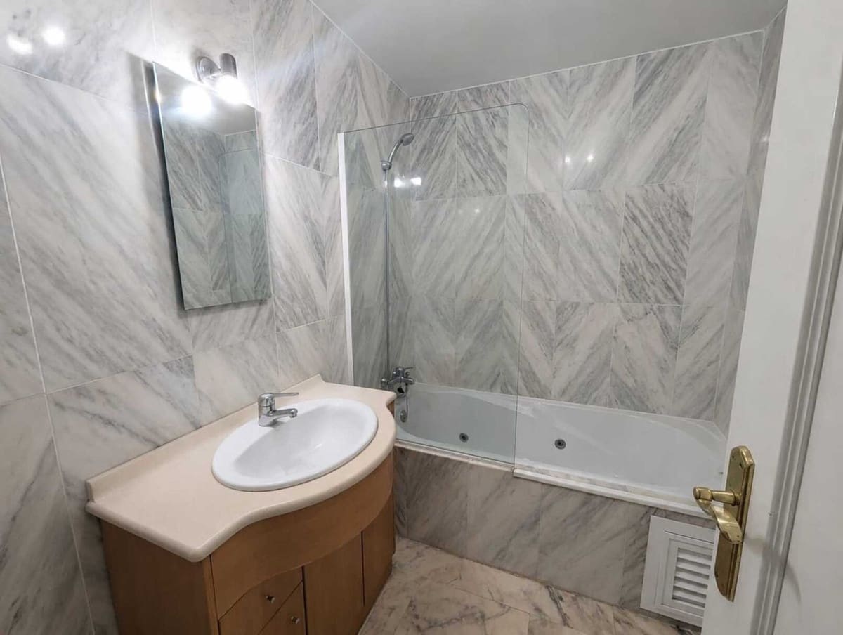 2 slaapkamer Appartement te koop in Sitio de Calahonda met zwembad - € 345.000 (Ref: 10073067)