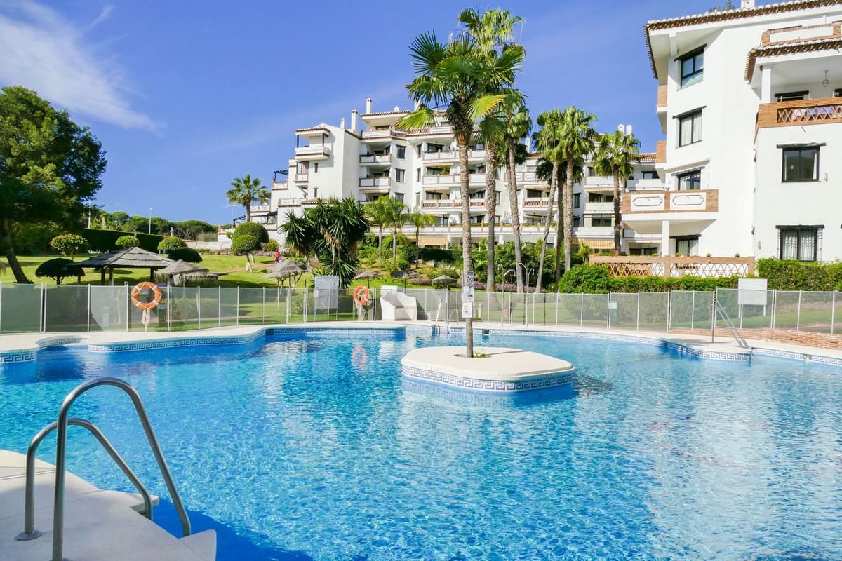 2 slaapkamer Appartement te koop in Sitio de Calahonda met zwembad - € 345.000 (Ref: 10073067)