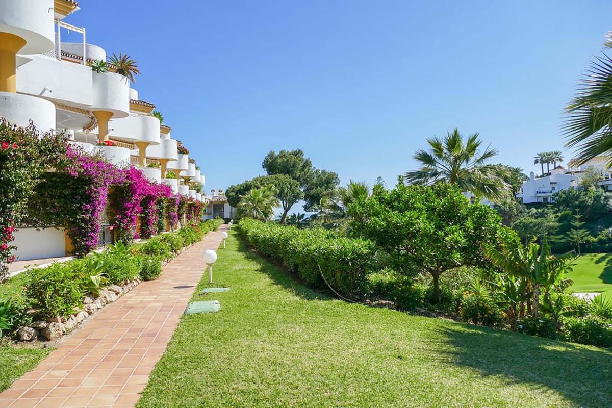 Apartamento de 3 habitaciones en Sitio de Calahonda en venta con piscina garaje - 549.500 € (Ref: 10120785)