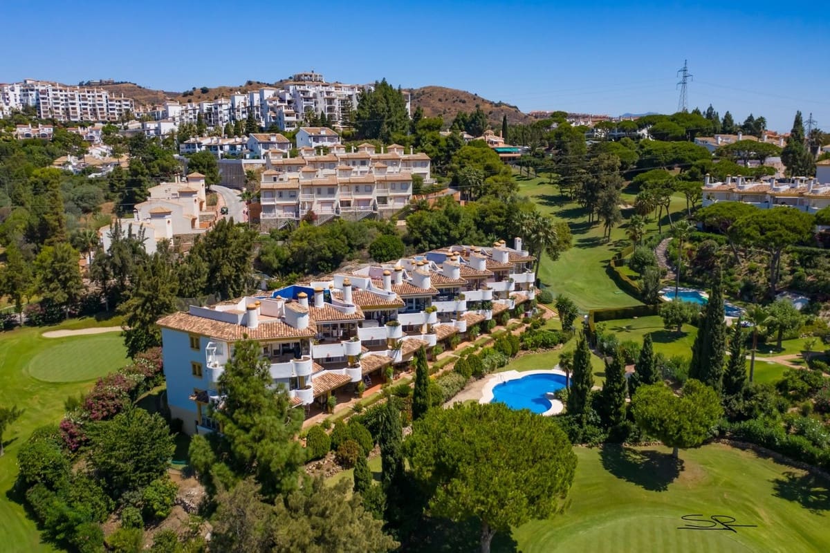 Apartamento de 3 habitaciones en Sitio de Calahonda en venta con piscina garaje - 549.500 € (Ref: 10120785)