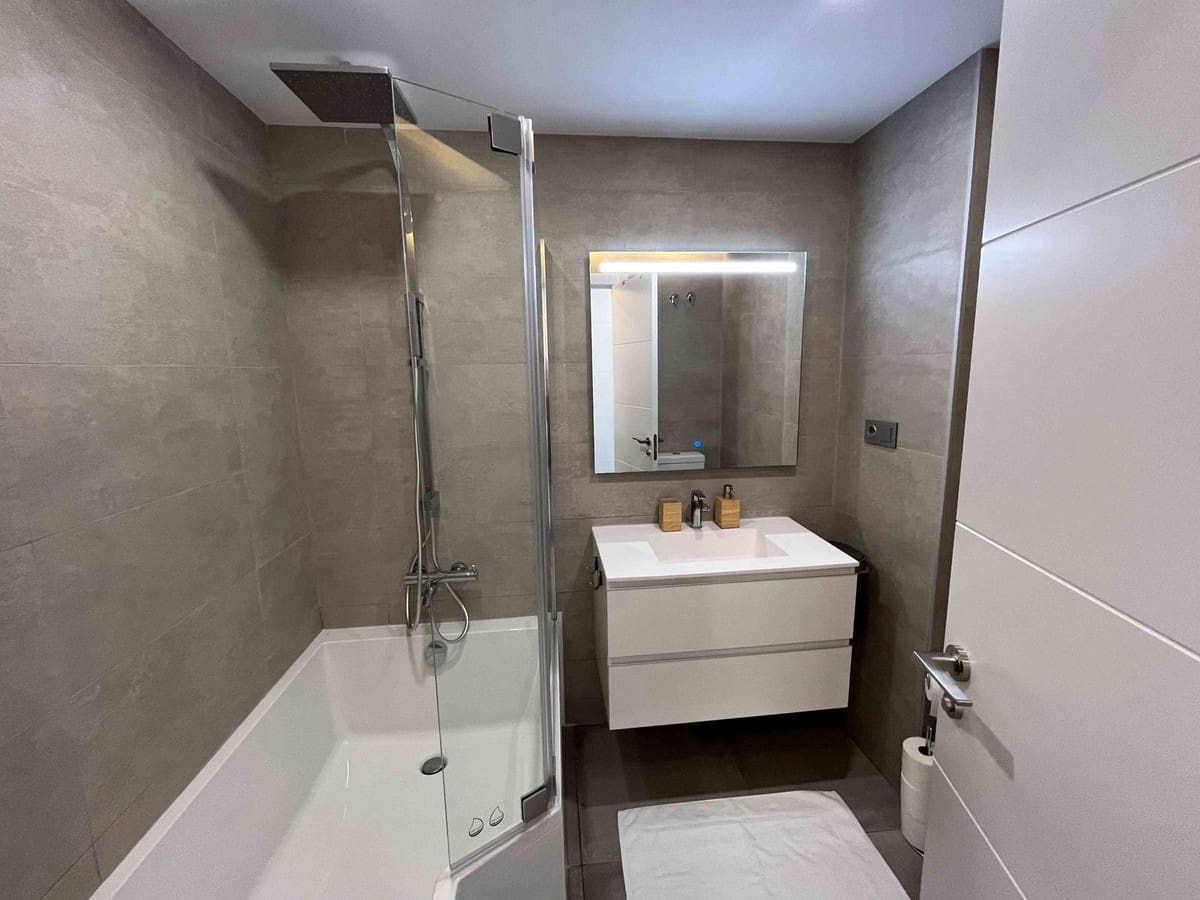 3 bedroom Apartment for sale in Sitio de Calahonda with pool garage - € 549,500 (Ref: 10120785)