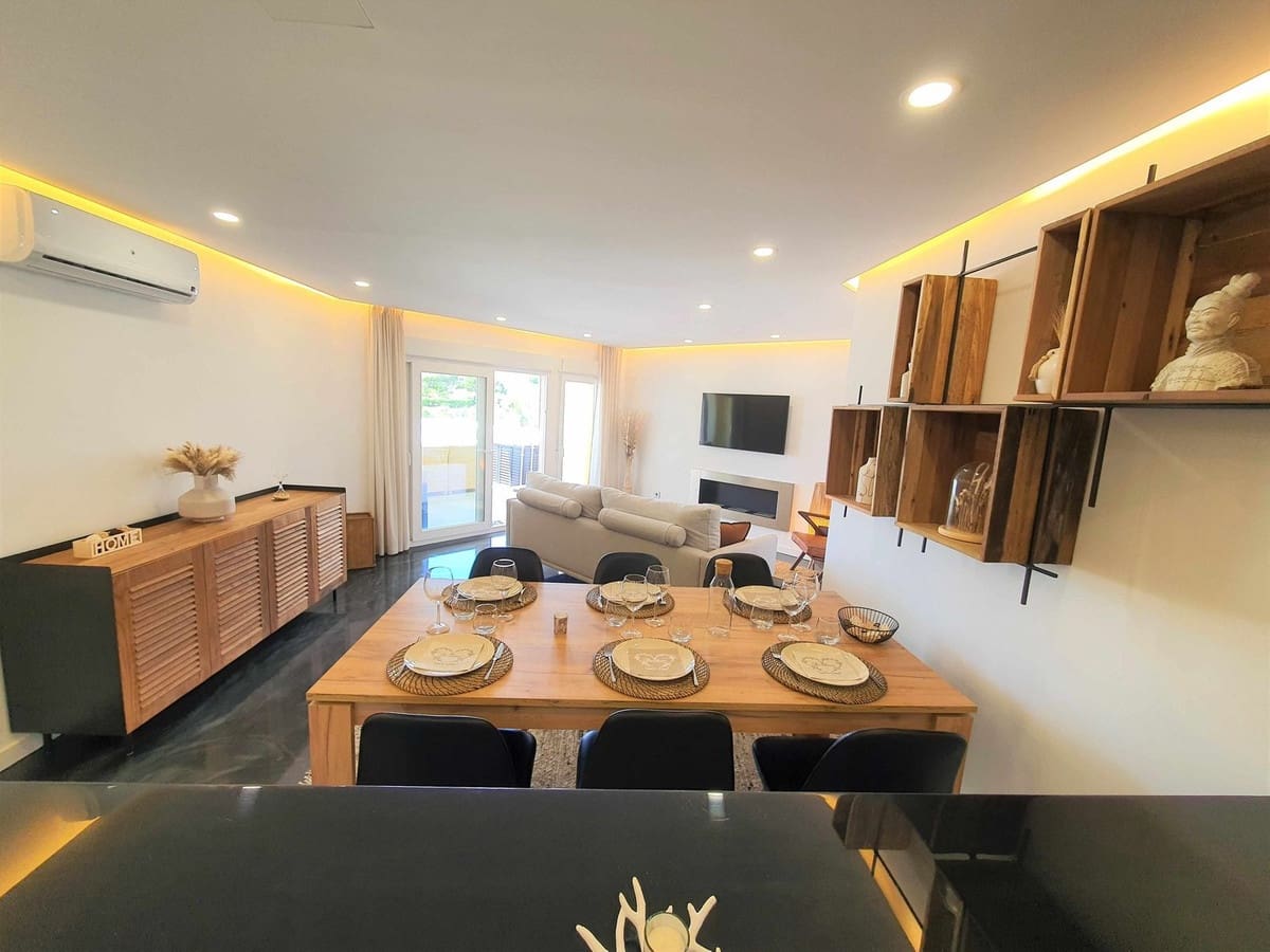3 bedroom Apartment for sale in Sitio de Calahonda with pool garage - € 549,500 (Ref: 10120785)