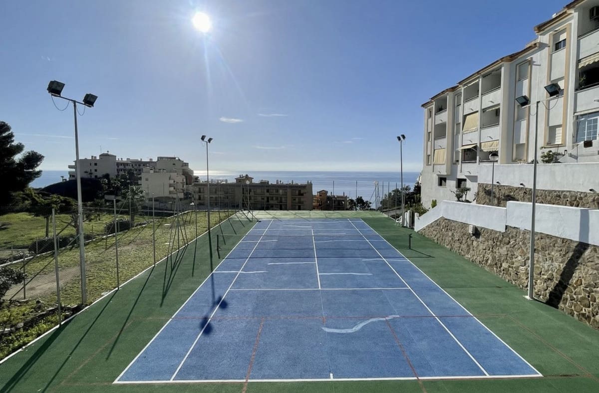 2 soverom Leilighet til salgs i Benalmadena Costa med svømmebasseng garasje - € 298 000 (Ref: 10167141)