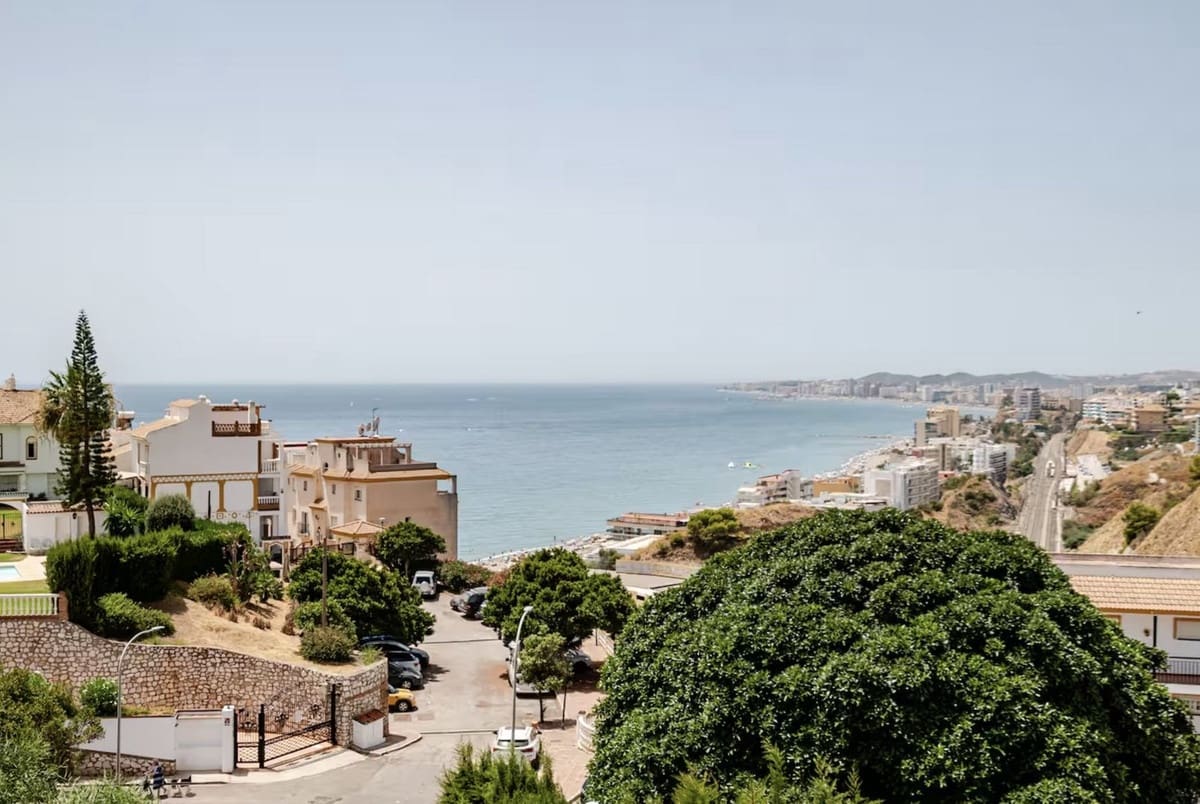 2 soverom Leilighet til salgs i Benalmadena Costa med svømmebasseng garasje - € 298 000 (Ref: 10167141)