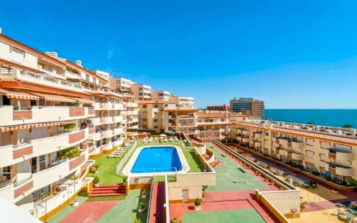2 makuuhuone Huoneisto myytävänä paikassa Benalmadena Costa - 390 000 € (Ref: 9024952)