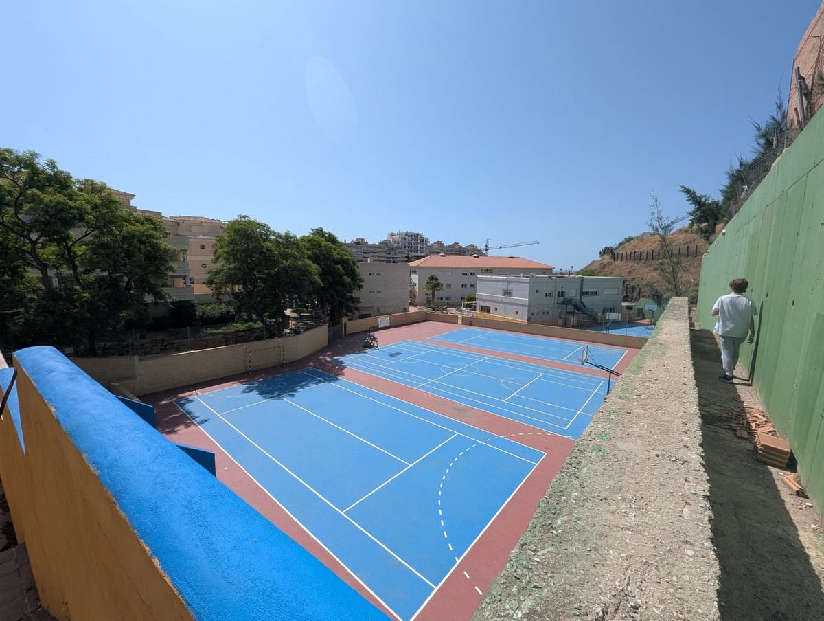 Kommersiell til salgs i Benalmadena - € 5 000 000 (Ref: 9131744)