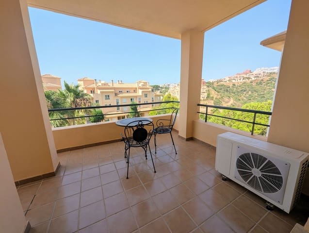 1 bedroom Apartment for sale in Sitio de Calahonda, Mijas - € 239,000 (Ref: 9383276)