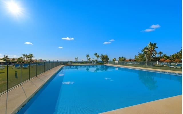 2 chambre Appartement à vendre à Cabopino, Marbella avec piscine garage - 625 000 € (Ref: 9383277)