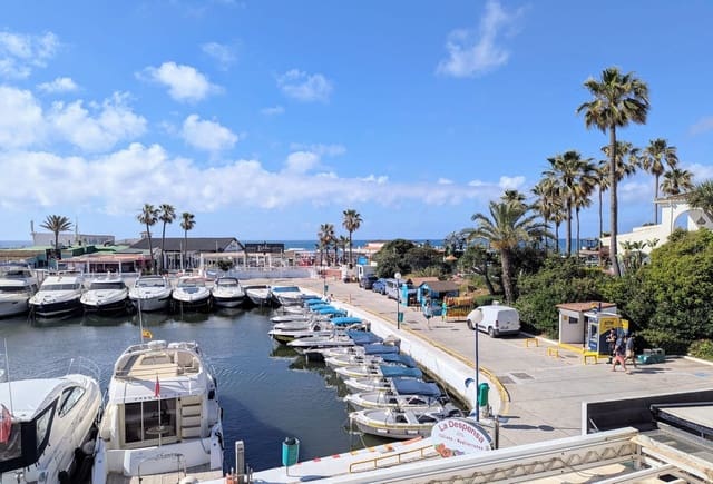 2 chambre Appartement à vendre à Cabopino, Marbella avec piscine garage - 625 000 € (Ref: 9383277)
