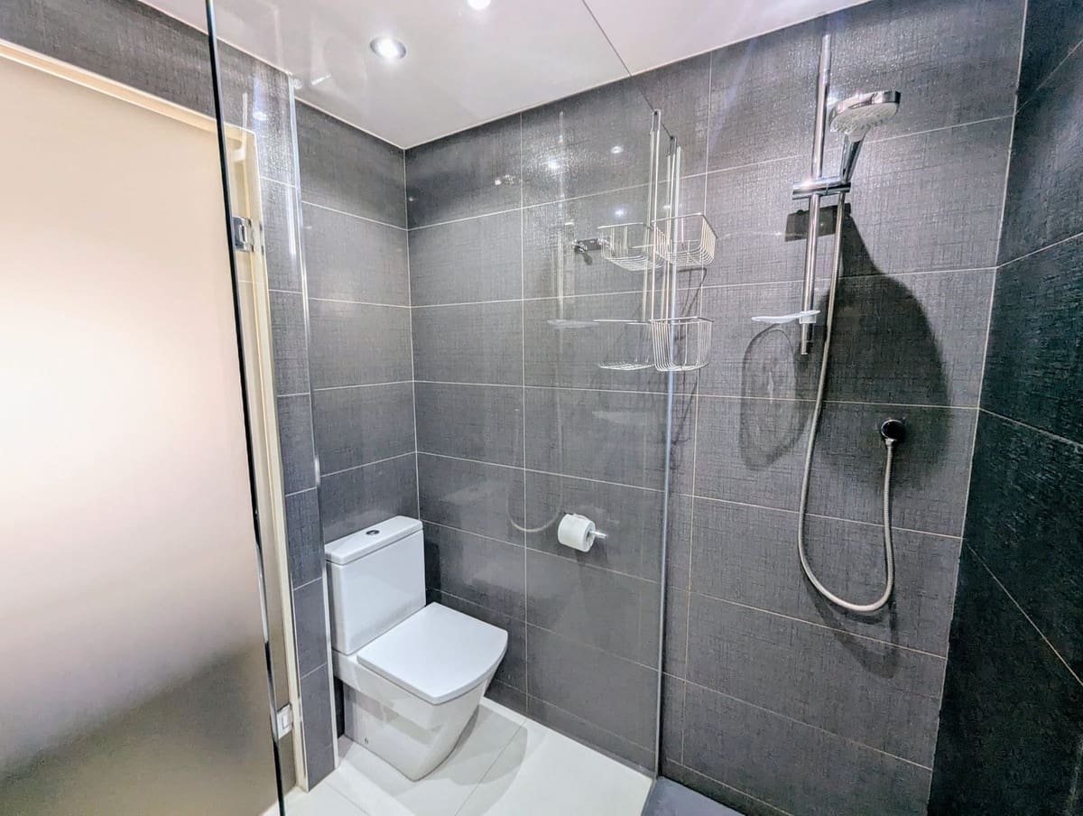 2 soverom Leilighet til salgs i Cabopino med svømmebasseng garasje - € 595 000 (Ref: 9383277)