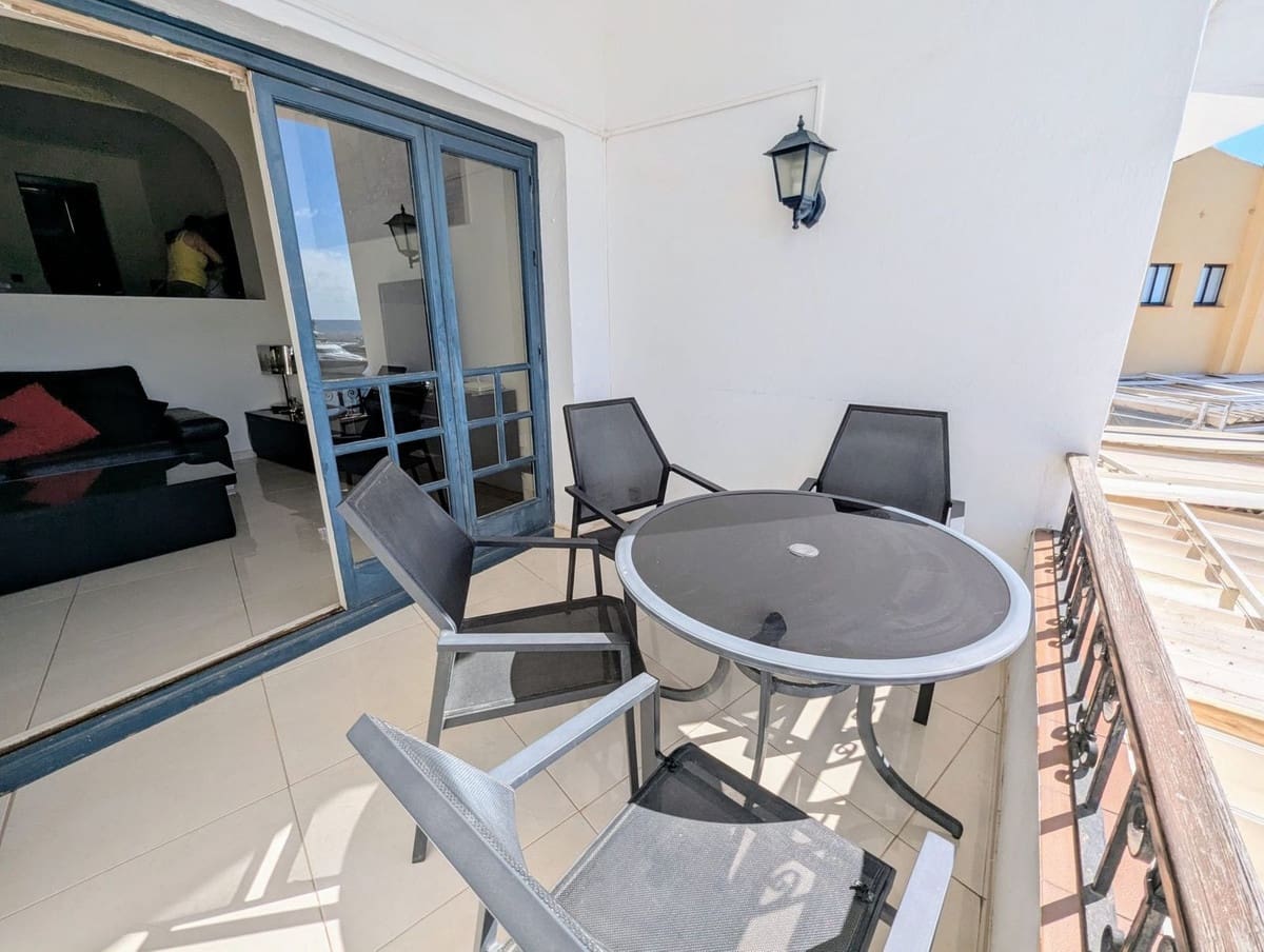 2 soverom Leilighet til salgs i Cabopino med svømmebasseng garasje - € 595 000 (Ref: 9383277)
