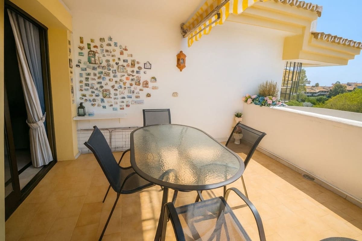 2 soveværelse Lejlighed til salg i Sitio de Calahonda med garage - € 349.000 (Ref: 9394067)