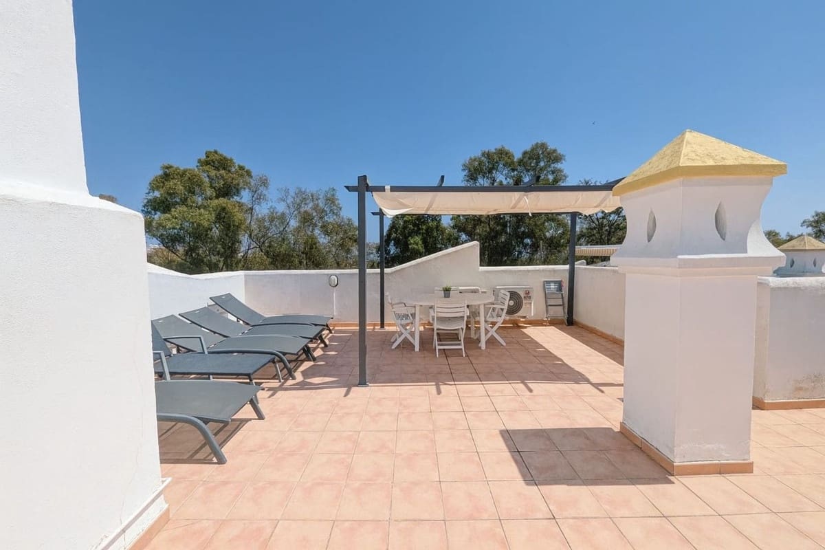 2 soveværelse Lejlighed til salg i Sitio de Calahonda med garage - € 349.000 (Ref: 9394067)