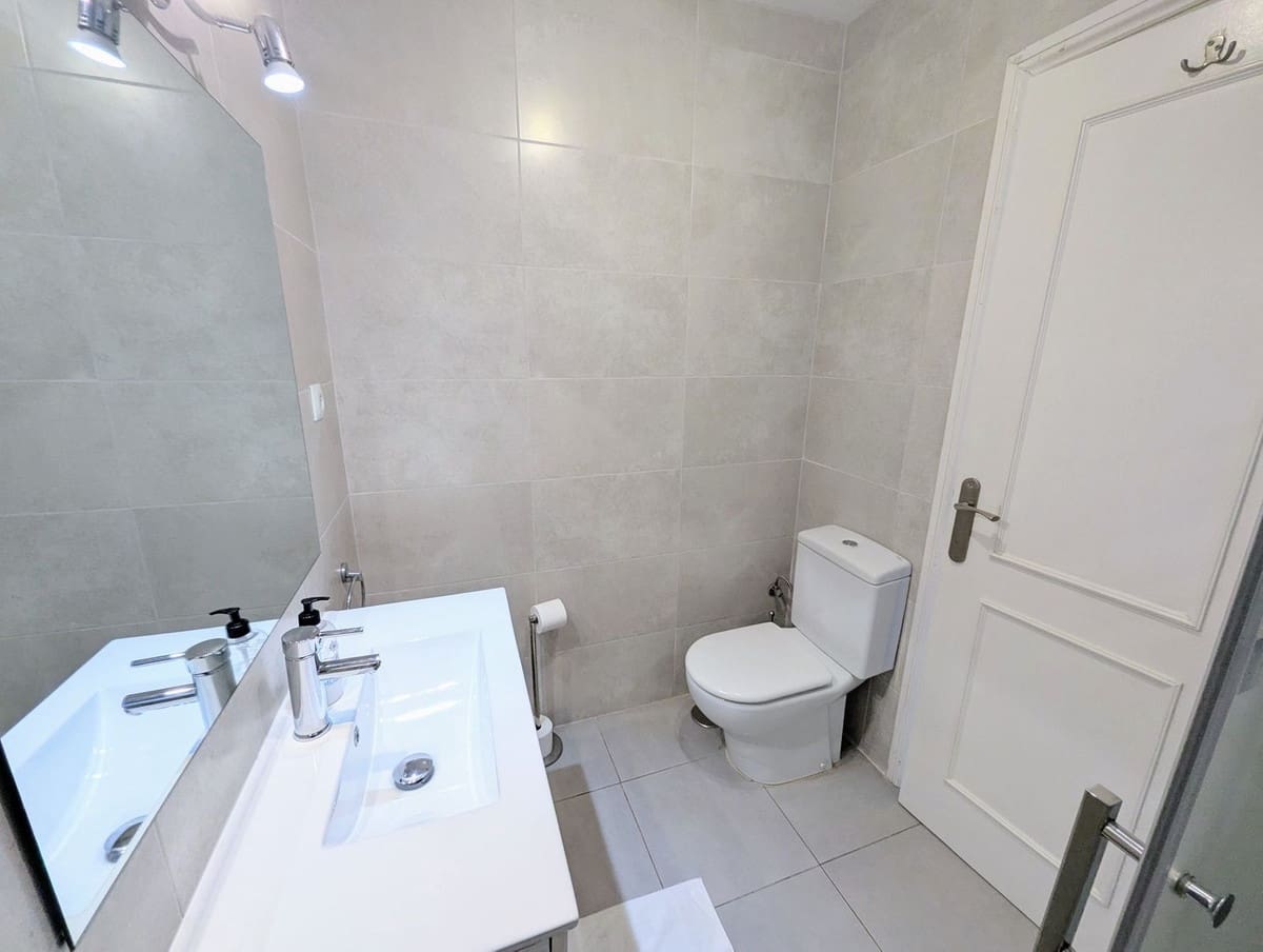 2 soveværelse Lejlighed til salg i Sitio de Calahonda med garage - € 349.000 (Ref: 9394067)