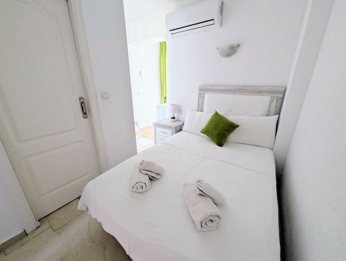 2 soveværelse Lejlighed til salg i Sitio de Calahonda med garage - € 349.000 (Ref: 9394067)