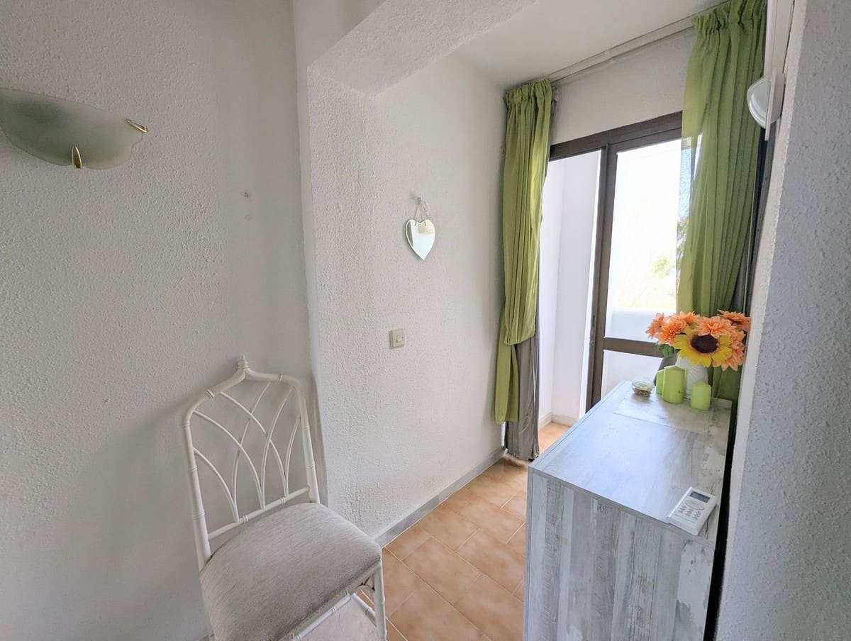 2 soveværelse Lejlighed til salg i Sitio de Calahonda med garage - € 349.000 (Ref: 9394067)