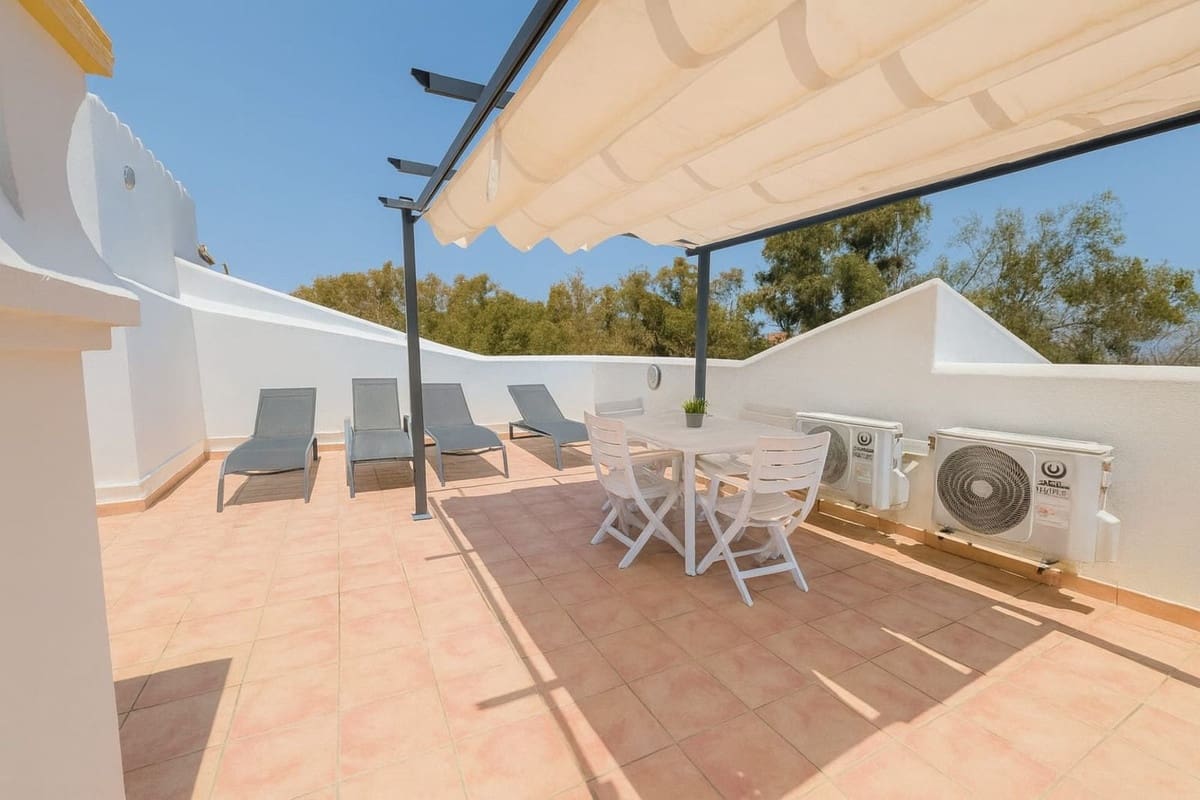 2 sypialnia Apartament na sprzedaż w Sitio de Calahonda z garażem - 349 000 € (Ref: 9394067)