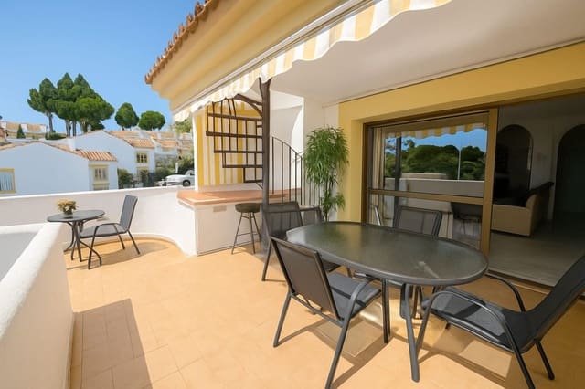 2 bedroom Apartment for sale in Sitio de Calahonda, Mijas with garage - € 349,000 (Ref: 9394067)