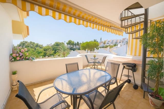 2 bedroom Apartment for sale in Sitio de Calahonda, Mijas with garage - € 349,000 (Ref: 9394067)