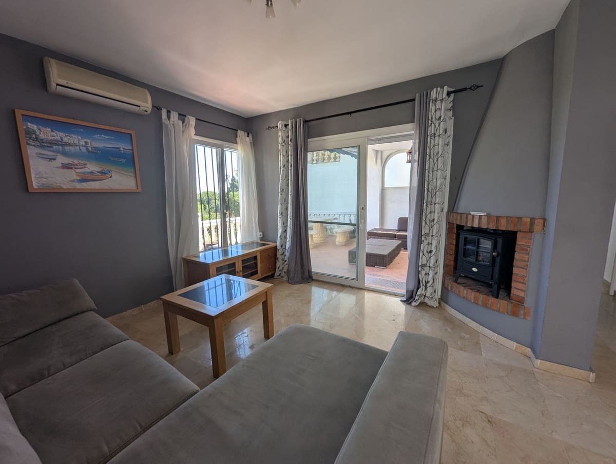 3 bedroom Townhouse for sale in Sitio de Calahonda - € 449,000 (Ref: 9676323)