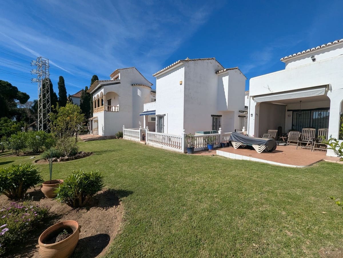 Casa de 3 habitaciones en Sitio de Calahonda en venta - 449.000 € (Ref: 9676323)