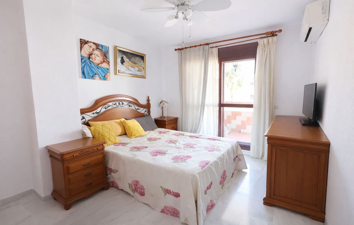 4 bedroom Apartment for sale in Arroyo de la Miel - € 450,000 (Ref: 9676324)