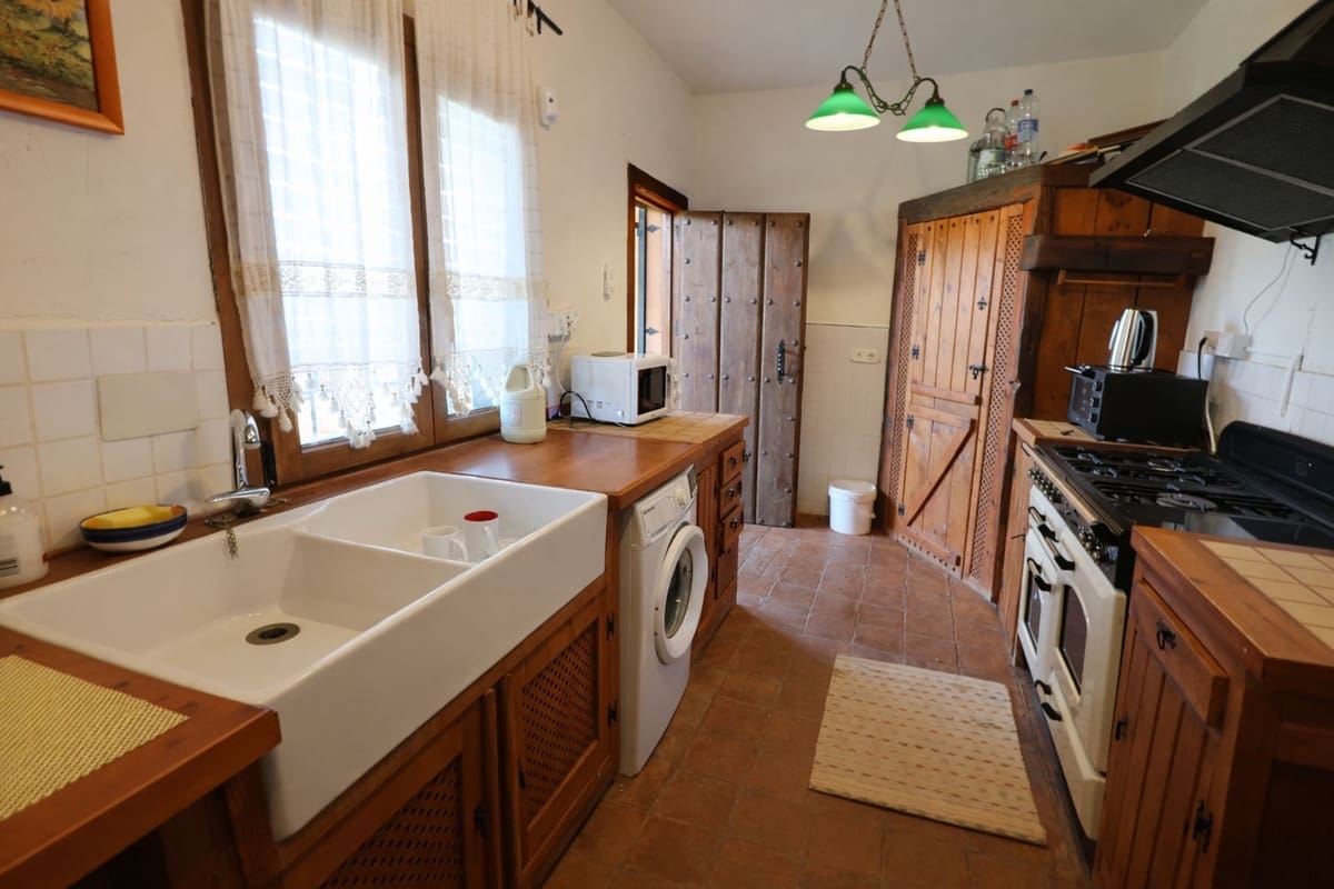 Chalet de 4 habitaciones en La Cala de Mijas en venta - 1.195.000 € (Ref: 9684061)