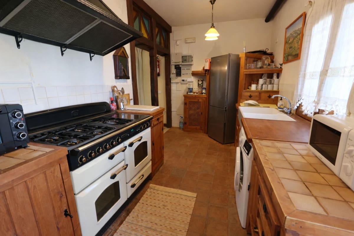 Chalet de 4 habitaciones en La Cala de Mijas en venta - 1.195.000 € (Ref: 9684061)