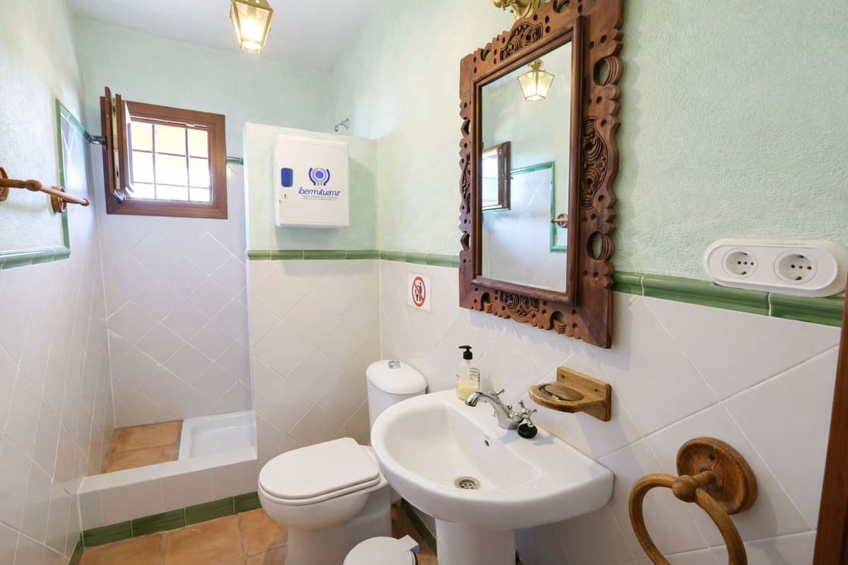 Chalet de 4 habitaciones en La Cala de Mijas en venta - 1.195.000 € (Ref: 9684061)