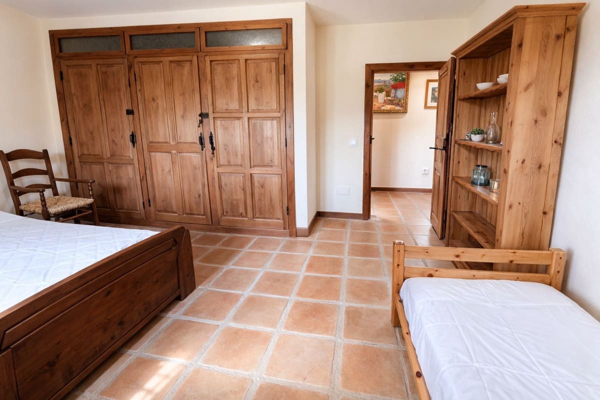 Chalet de 4 habitaciones en La Cala de Mijas en venta - 1.195.000 € (Ref: 9684061)