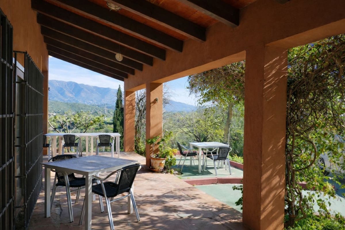 4 Zimmer Villa zu verkaufen in La Cala de Mijas - 995.000 € (Ref: 9684061)