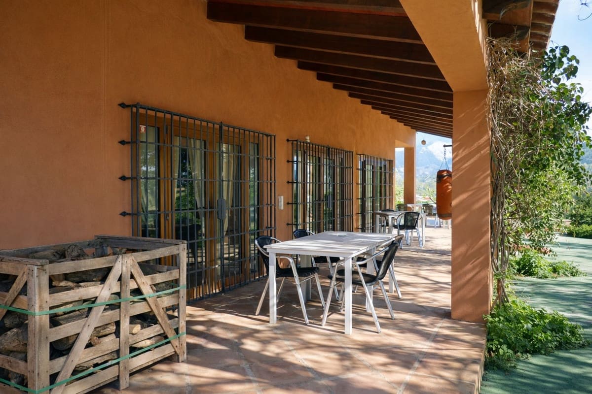 4 Zimmer Villa zu verkaufen in La Cala de Mijas - 995.000 € (Ref: 9684061)