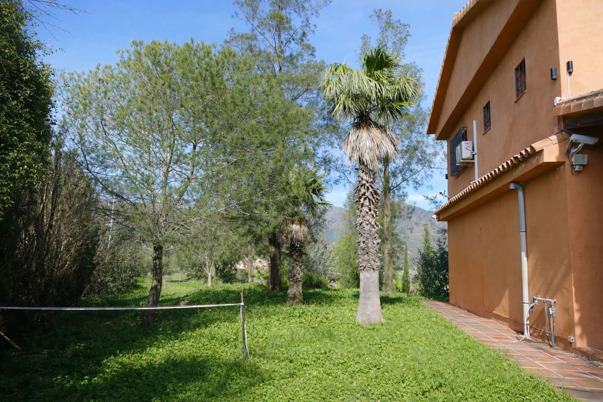 4 Zimmer Villa zu verkaufen in La Cala de Mijas - 995.000 € (Ref: 9684061)