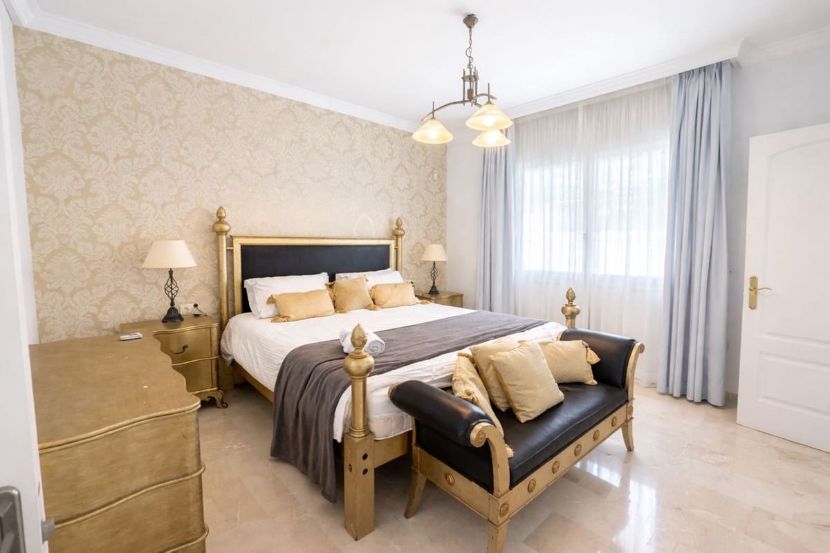 3 soverom Leilighet til salgs i Marbella med garasje - € 649 000 (Ref: 9776948)