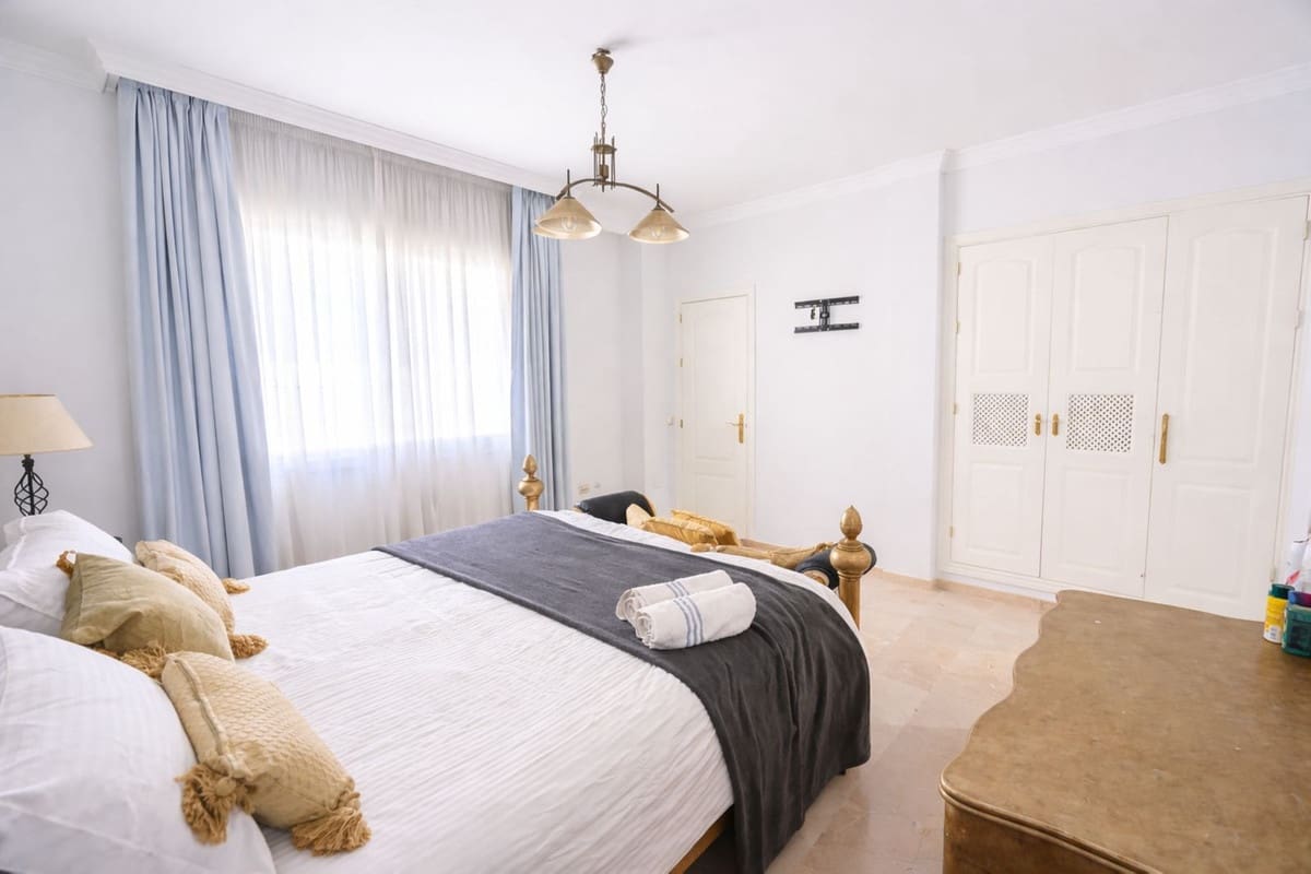 3 soverom Leilighet til salgs i Marbella med garasje - € 649 000 (Ref: 9776948)