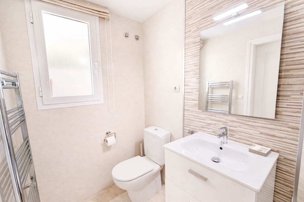 3 soverom Leilighet til salgs i Marbella med garasje - € 649 000 (Ref: 9776948)