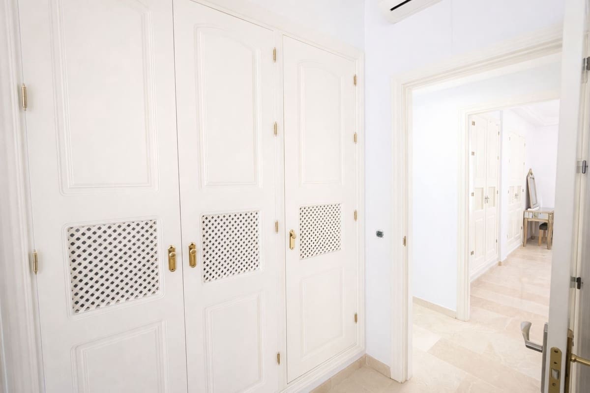 3 soverom Leilighet til salgs i Marbella med garasje - € 649 000 (Ref: 9776948)