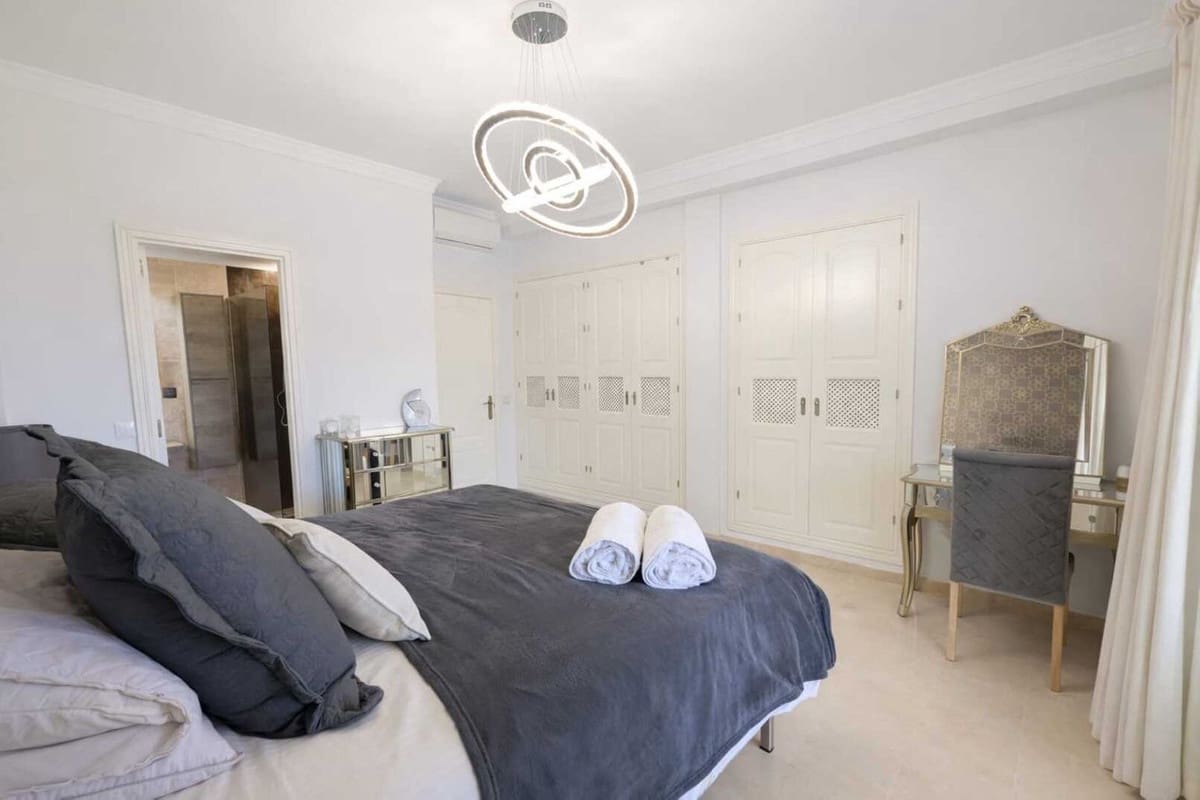 3 soverom Leilighet til salgs i Marbella med garasje - € 649 000 (Ref: 9776948)