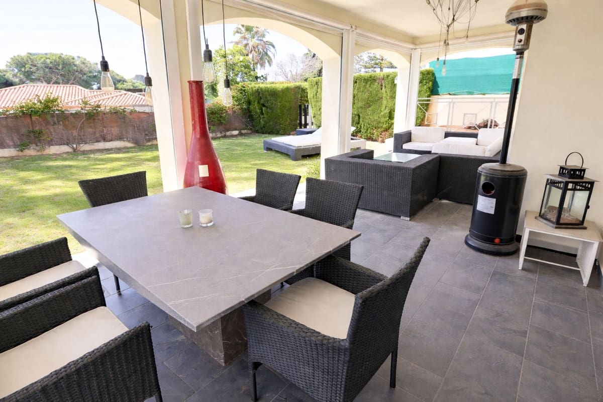 3 soverom Leilighet til salgs i Marbella med garasje - € 649 000 (Ref: 9776948)