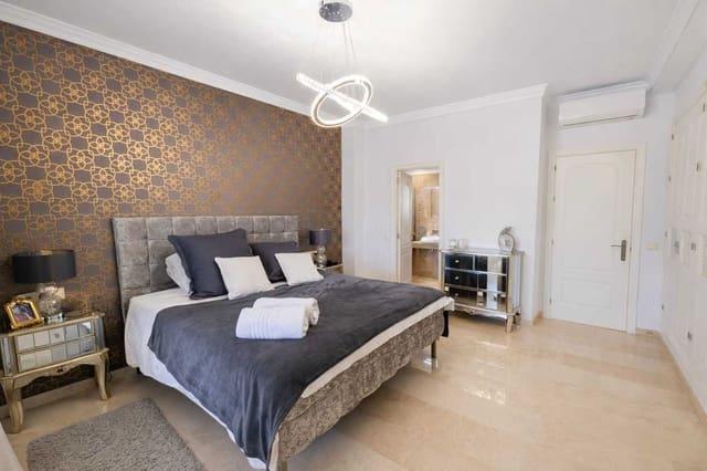 3 sypialnia Apartament na sprzedaż w Marbella z garażem - 659 000 € (Ref: 9776948)