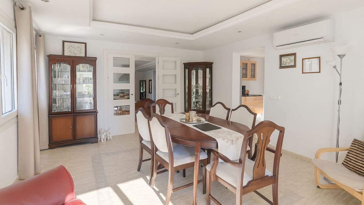 4 soverom Villa til salgs i El Rosario - € 1 450 000 (Ref: 9776949)