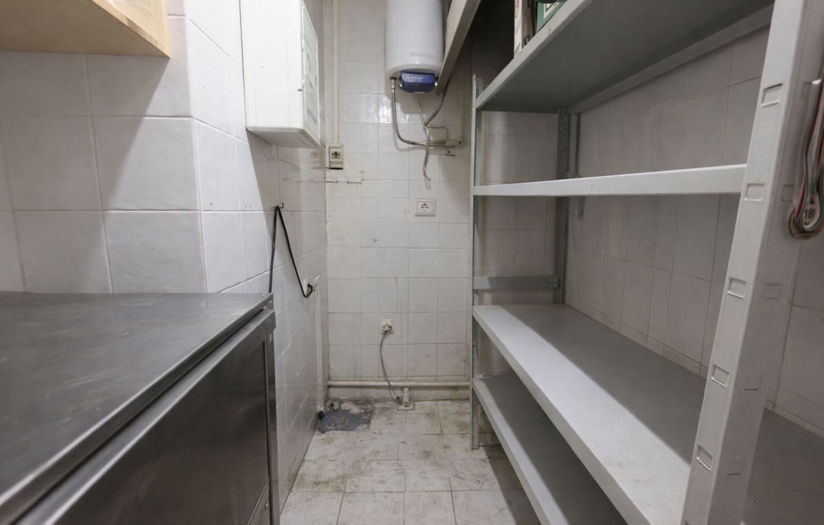 Gewerbe zu verkaufen in Fuengirola - 47.500 € (Ref: 9800702)