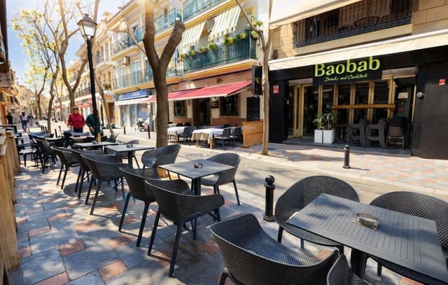 Kommersiell till salu i Los Boliches , Fuengirola - 47 500 € (Ref: 9800702)