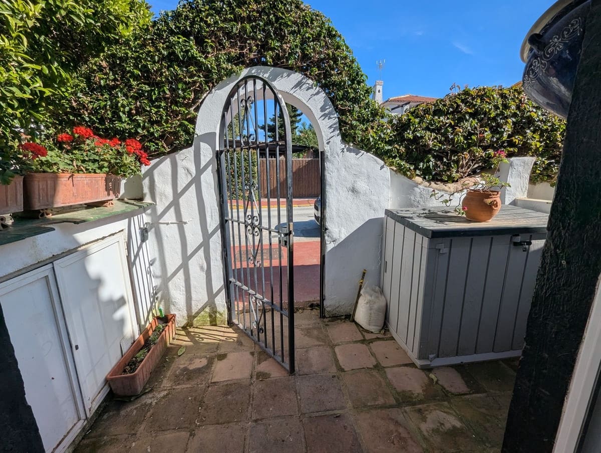 2 quarto Casa em Banda para venda em Sitio de Calahonda - 335 000 € (Ref: 9800703)