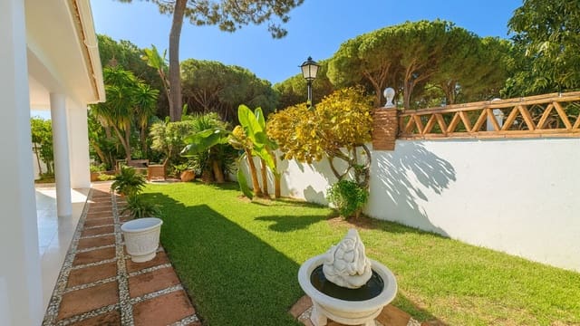 4 sypialnia Willa na sprzedaż w El Rosario, Marbella z basenem garażem - 1 380 000 € (Ref: 9889308)