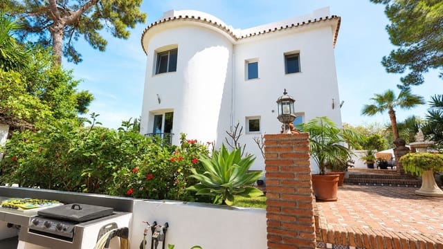 4 sypialnia Willa na sprzedaż w El Rosario, Marbella z basenem garażem - 1 380 000 € (Ref: 9889308)
