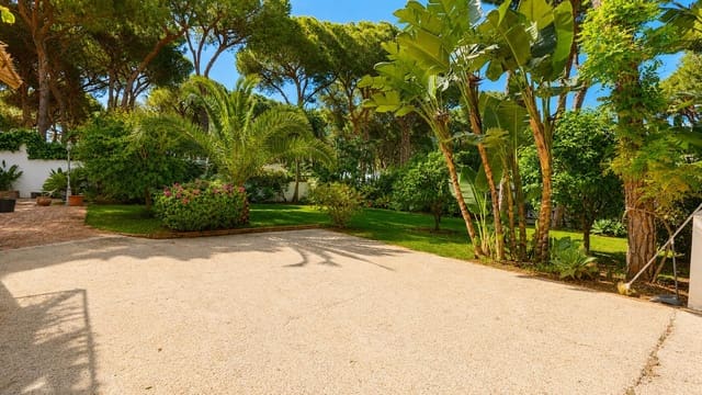 4 sypialnia Willa na sprzedaż w El Rosario, Marbella z basenem garażem - 1 380 000 € (Ref: 9889308)