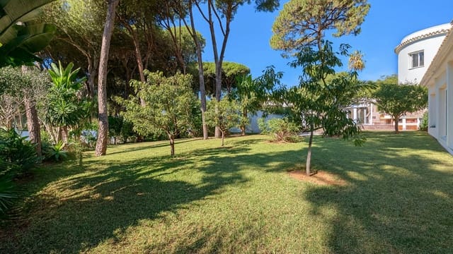 4 sypialnia Willa na sprzedaż w El Rosario, Marbella z basenem garażem - 1 380 000 € (Ref: 9889308)