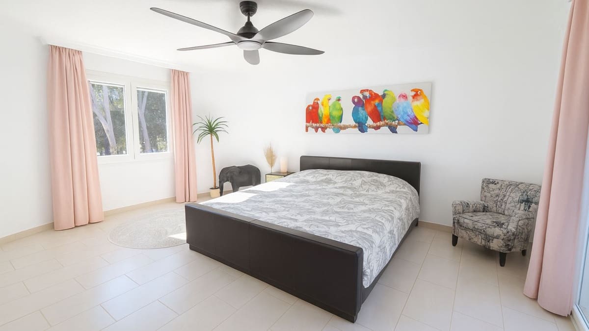Chalet de 4 habitaciones en El Rosario en venta con piscina garaje - 1.380.000 € (Ref: 9889308)